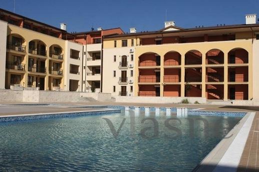 The complex is located in the resort t.gorode Review in 10 m