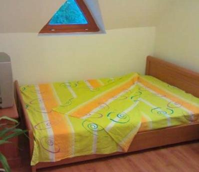 Apartment for rent in the center of Yambol. There is cable T