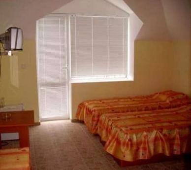 Rooms 3 km from Golden Sands, close to the beach 